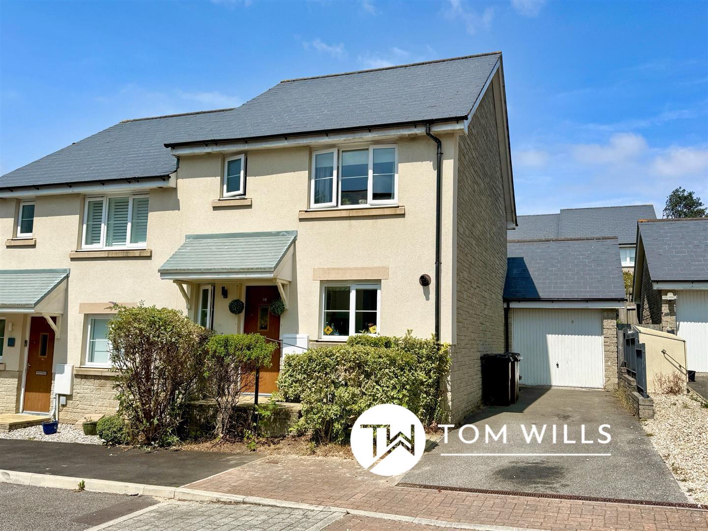 3 bed property in Trelowen Drive, Penryn